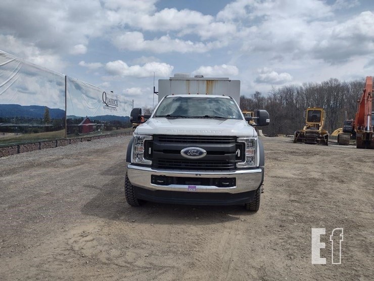 2019-ford-f550-image-2