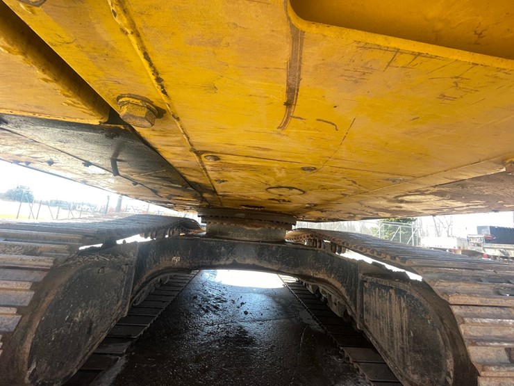 2015-komatsu-pc360-lc-10-image-38