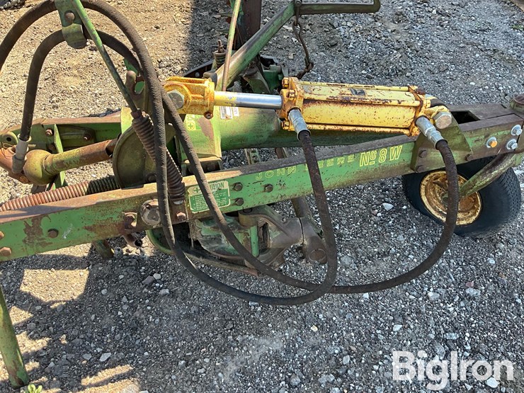 john-deere-7-image-13