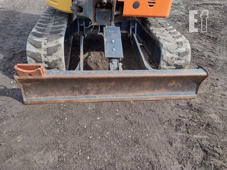 2022-deere-26g-image-19