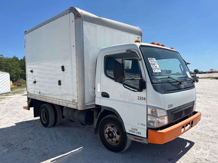 2007-mitsubishi-fuso-fe84d-image-2