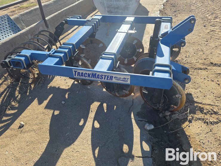 blu-jet-track-master-image-4