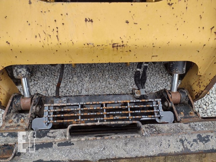 2016-caterpillar-246d-image-31