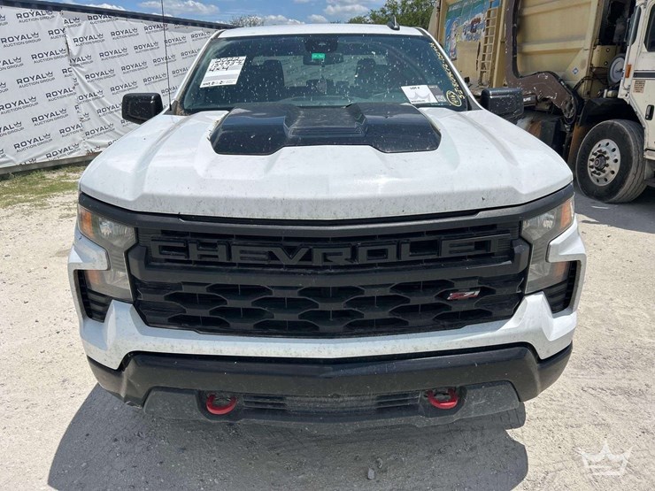 2022-chevrolet-silverado-1500-image-30