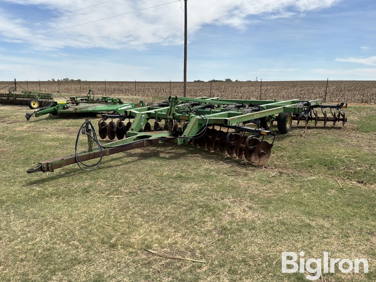 john-deere-510-image-1