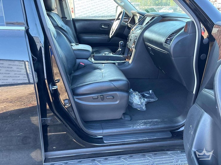2017-nissan-armada-image-28