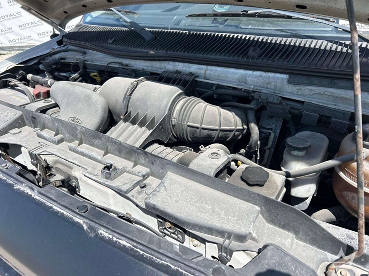 2009-ford-cargo-image-9
