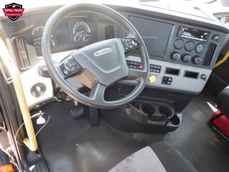 2022-freightliner-cascadia-116-image-13