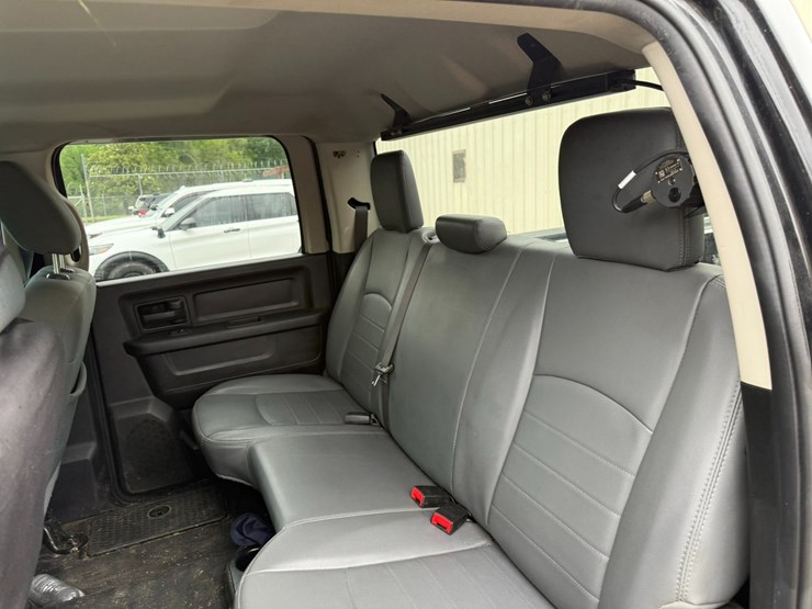 2019-dodge-1500-image-39
