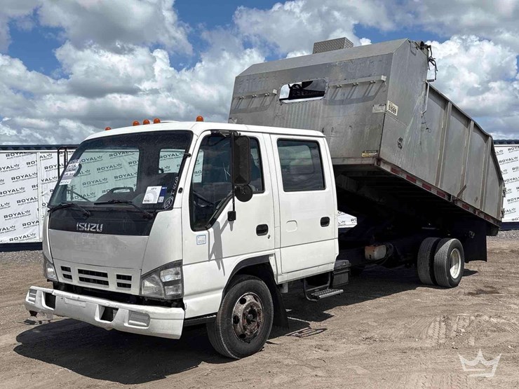 2007-isuzu-npr-image-1