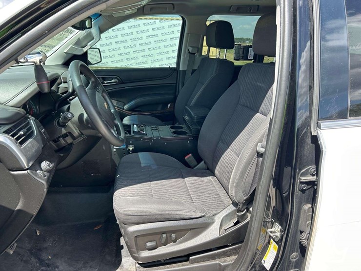 2018-chevrolet-tahoe-image-12
