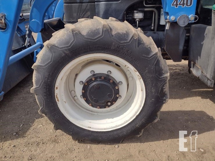 new-holland-ts110-image-18