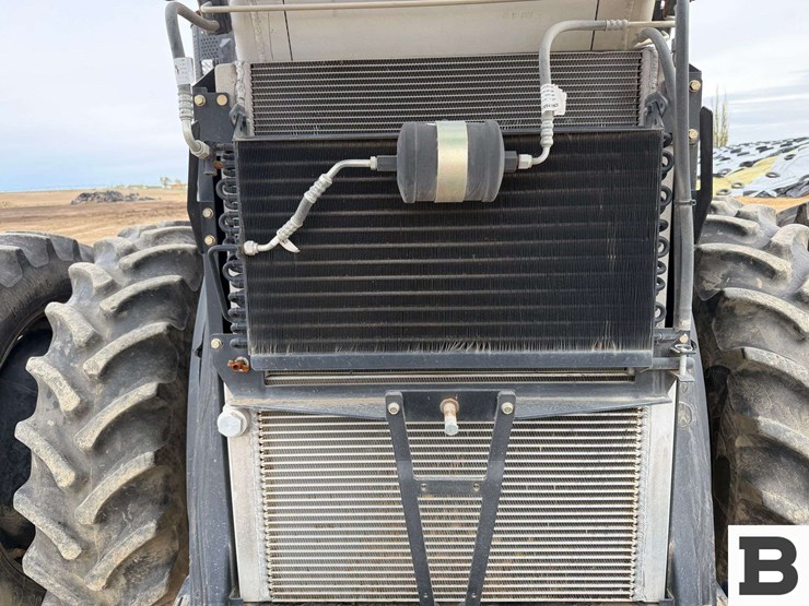 2018-case-ih-magnum-310-image-12