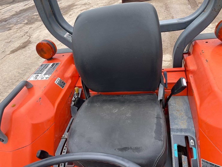 #4056-•-kubota-tractor-image-46