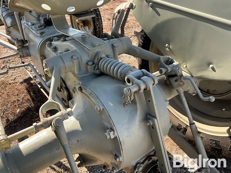 1941-ford-9n-image-13