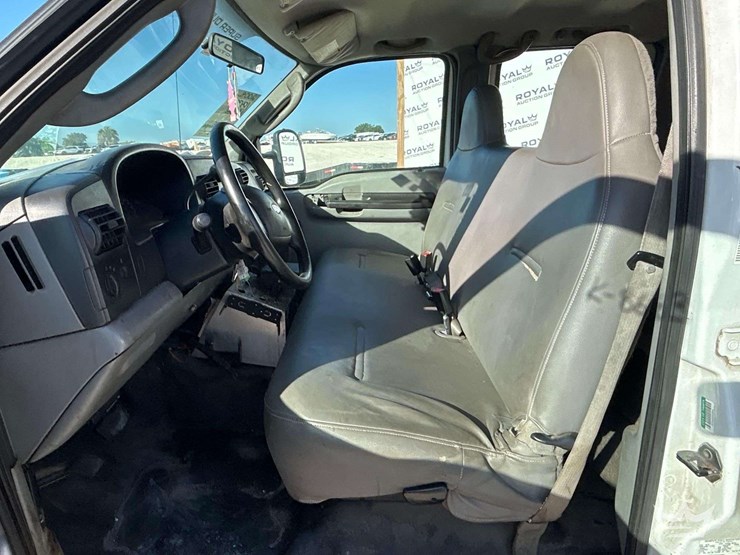 2006-ford-f350-image-19