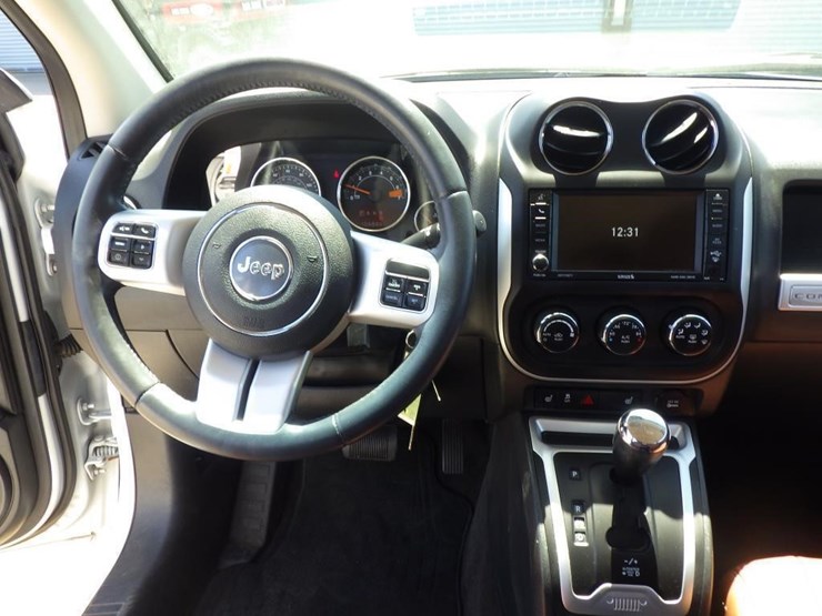 2017-jeep-compass-image-9