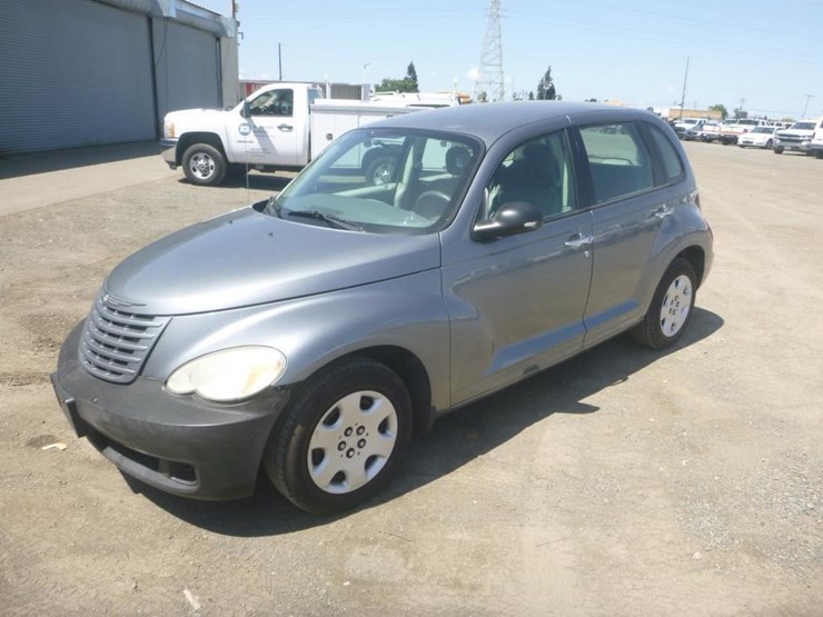 2008-chrysler-pt-cruiser-image-1