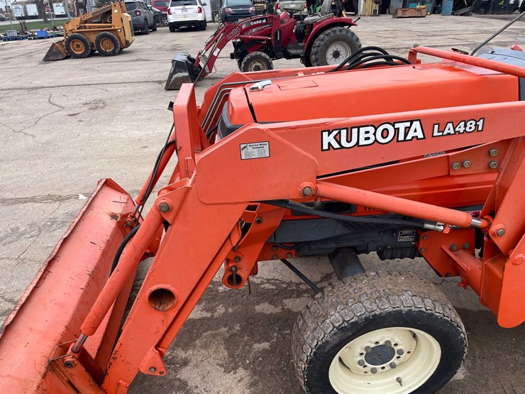 #4056-•-kubota-tractor-image-28