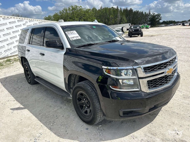 2018-chevrolet-tahoe-image-2