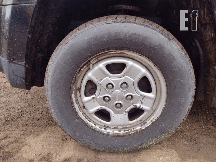 2012-jeep-patriot-sport-image-18