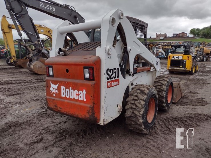 2007-bobcat-s250-image-32
