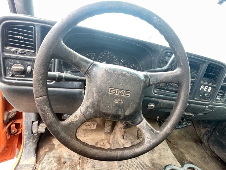 #4043-•-2002-gmc-250-(has-wi-title)-image-86