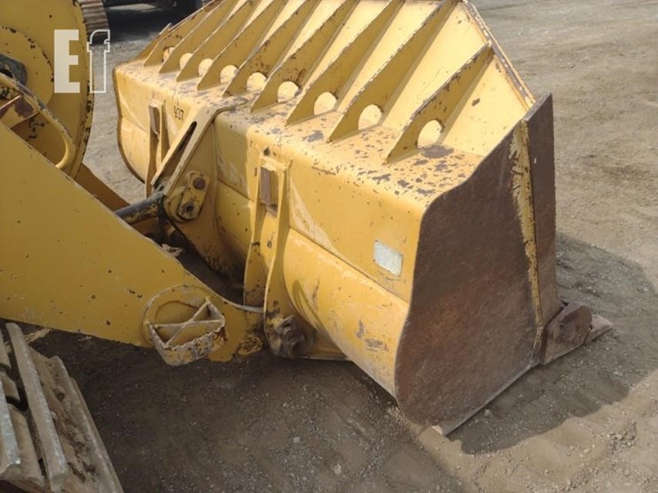 2005-caterpillar-953c-image-17