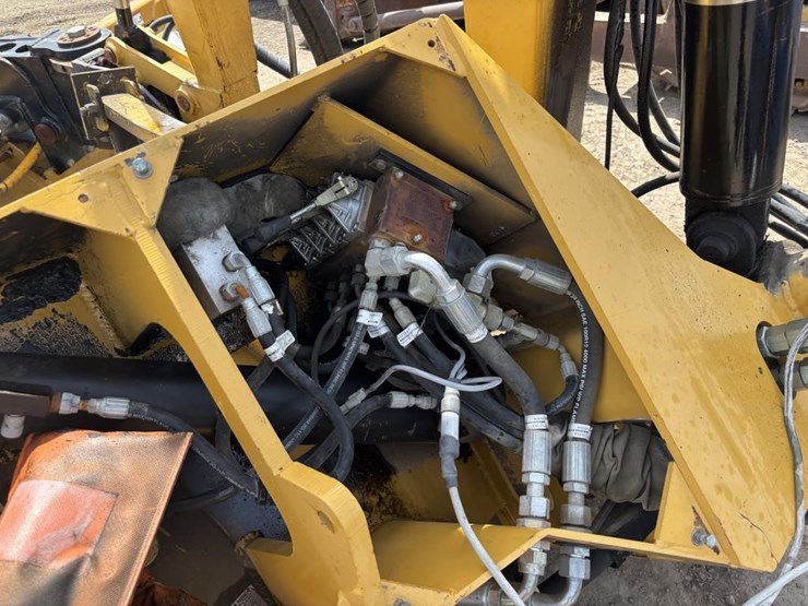 caterpillar-it14g-image-16