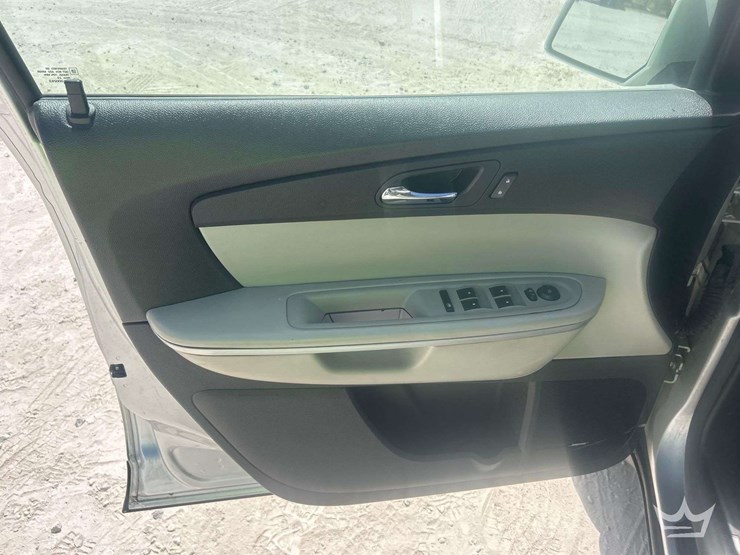 2012-gmc-acadia-image-14