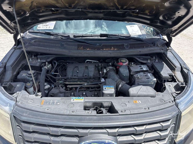2017-ford-explorer-image-7