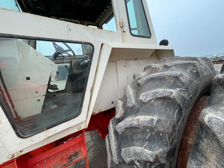#4064-•-case-1370-tractor-image-59
