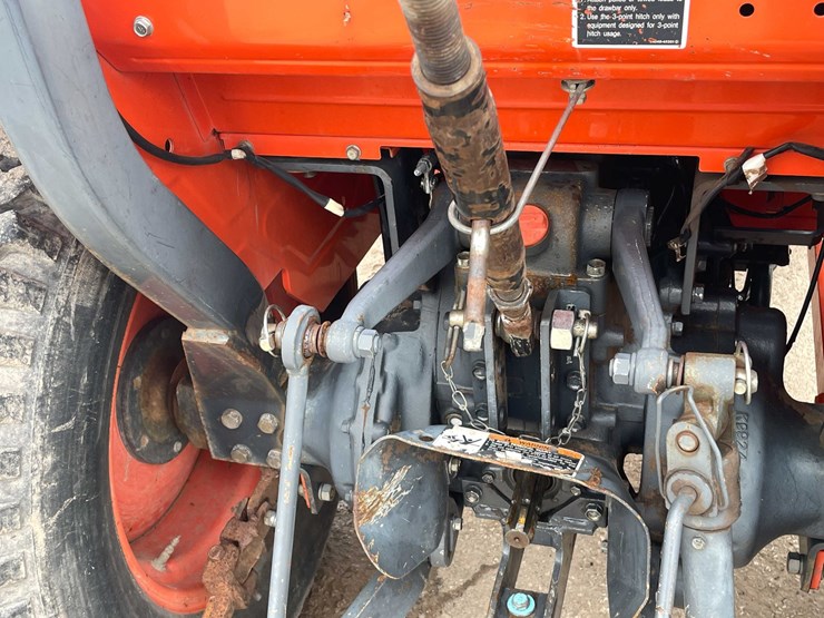 #4056-•-kubota-tractor-image-21