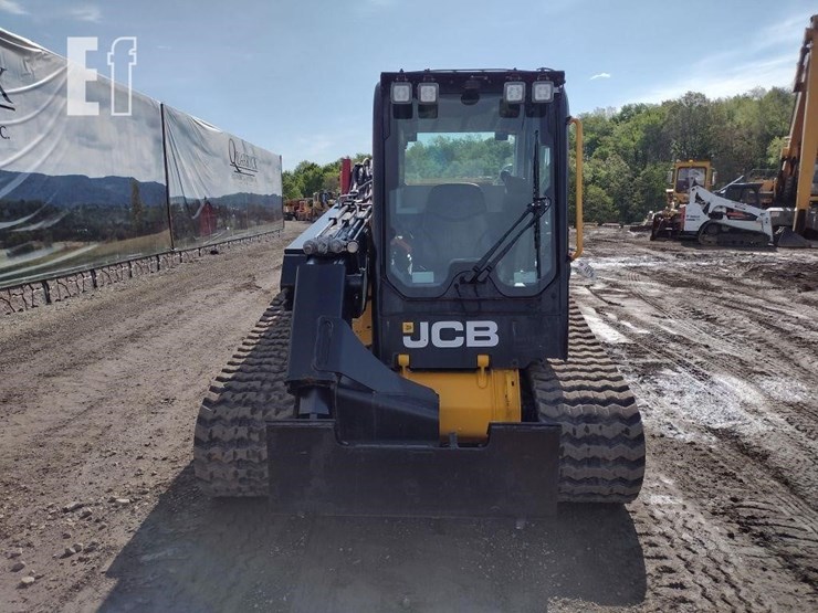 2024-jcb-3ts-8t-image-2