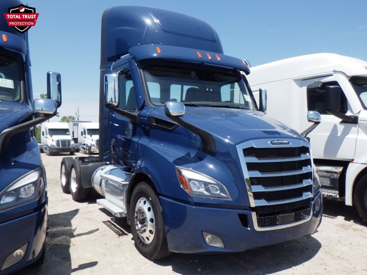 2022-freightliner-cascadia-116-image-3
