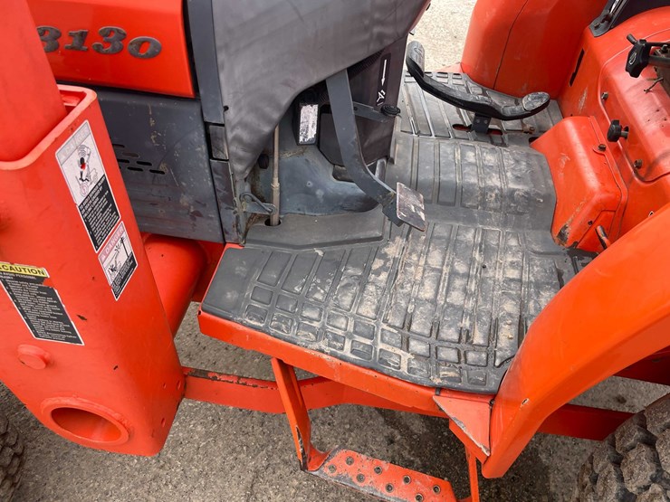 #4054-•-kubota-tractor-image-49