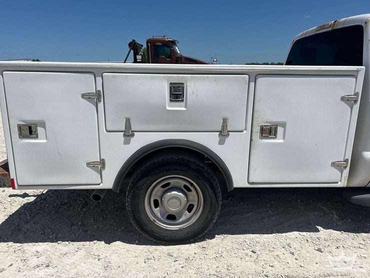 2014-ford-f350-image-15