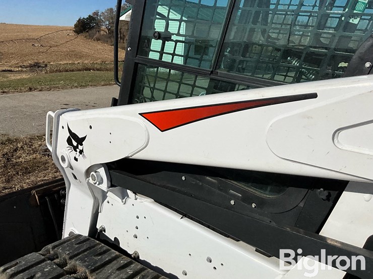 2018-bobcat-t740-image-13