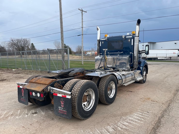 2015-kenworth-t880-image-5