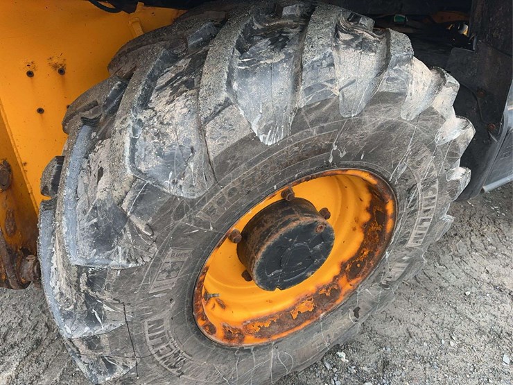 2010-jcb-3cx-image-12