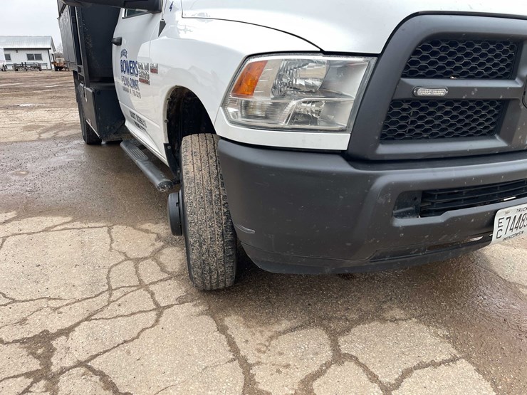 2015-dodge-ram-3500-image-45