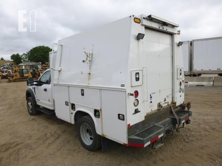 2017-ford-f550-image-33