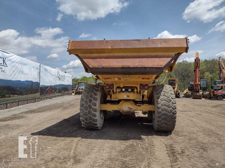 deere-300d-image-4