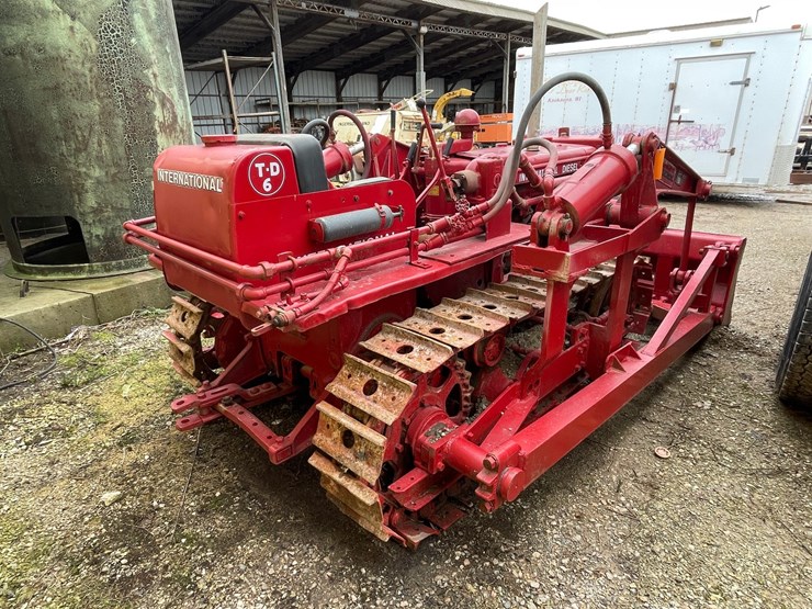 #4087-•-international-antique-dozer-image-5