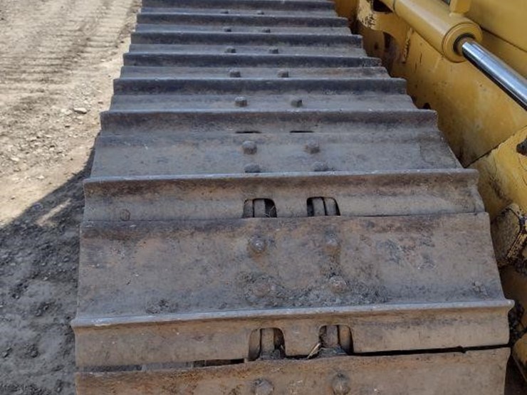 2004-deere-650h-image-31