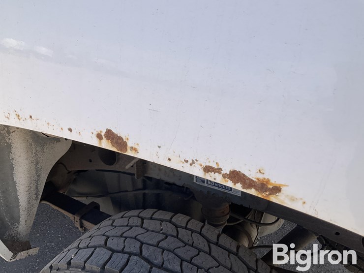 2013-chevrolet-silverado-2500-image-16