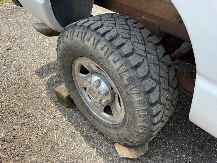 2003-dodge-ram-2500-image-12