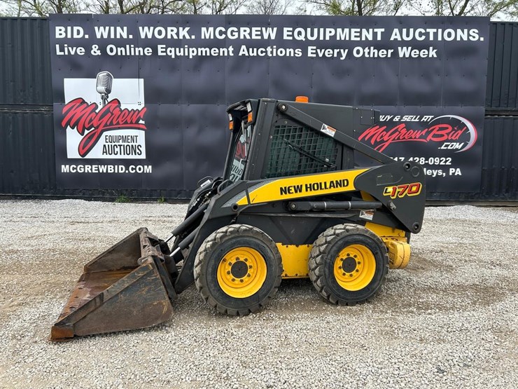 new-holland-l170-image-1
