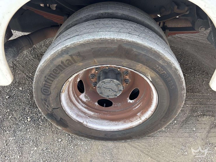 2019-ford-f450-image-35