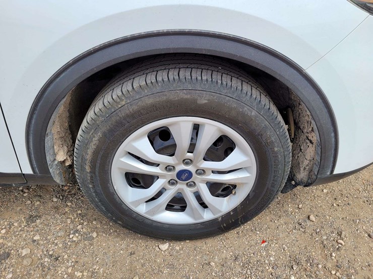 2021-ford-escape-image-3